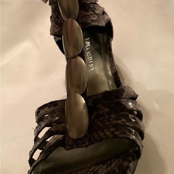 NWOT Women’s Laura Ashley La-Vivian Block Wedge Heel Size 6 1/2 Python Print - Picture 6 of 12